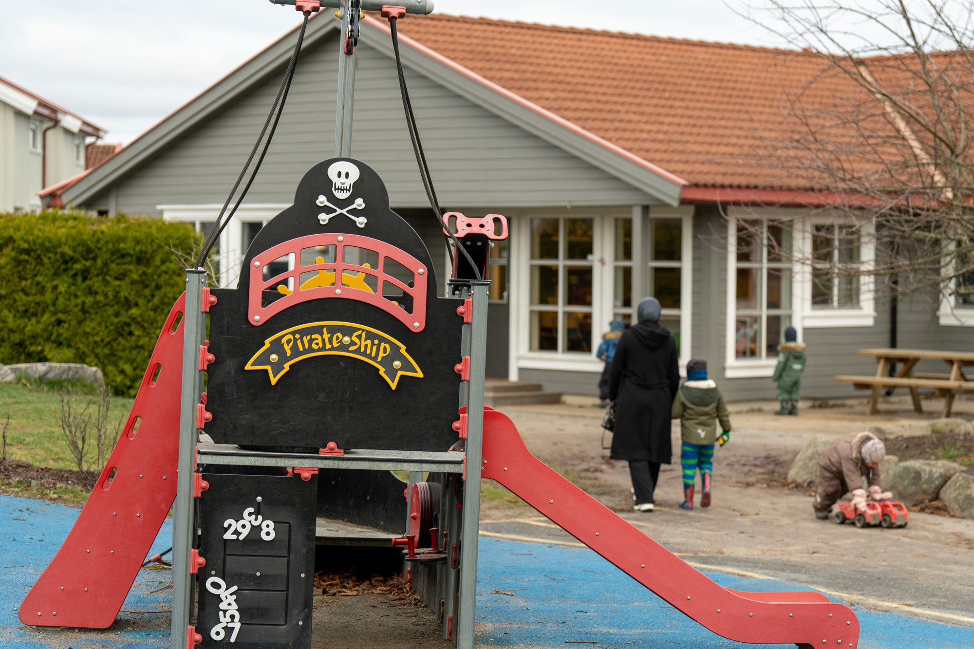 Bilde av Pirate Ship lekehus i Haugeløkka barnehage